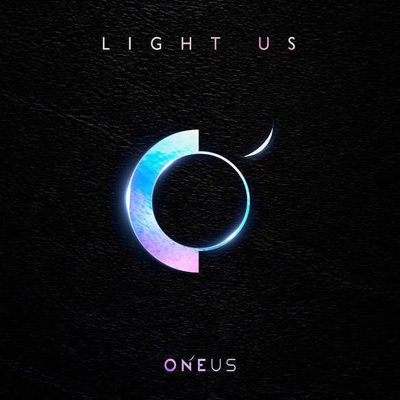 ONEUSデビューアルバム「LIGHT US」数量限定サイン入りCD発売中